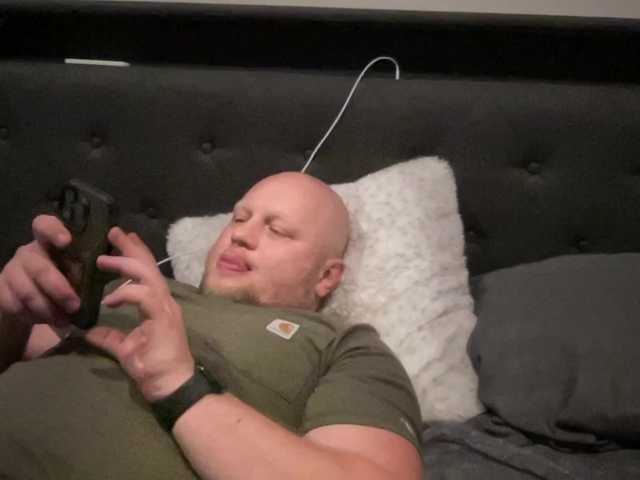 Live sex webcam photo for Big-Ninja #278097636