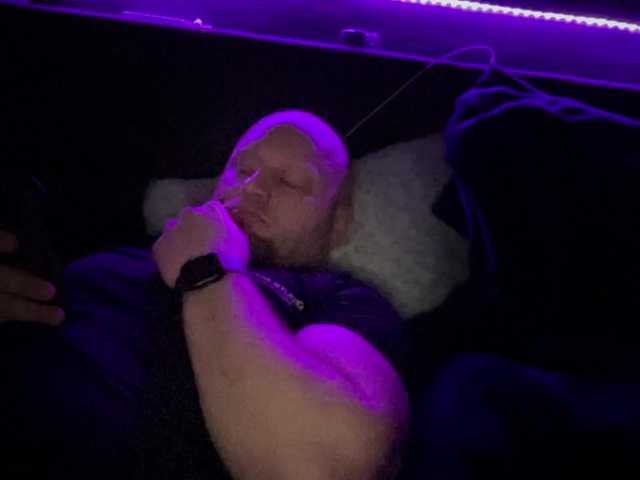 Live sex webcam photo for Big-Ninja #283773468