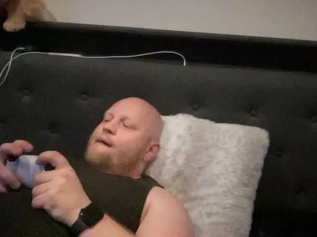 Live sex webcam photo for Big-Ninja #284543532