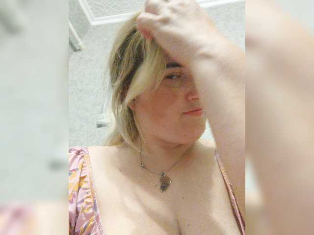 Live sex webcam photo for Big009DD #275736275