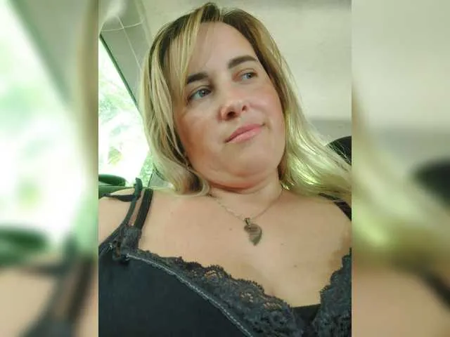 Live sex webcam photo for Big009DD #276012380