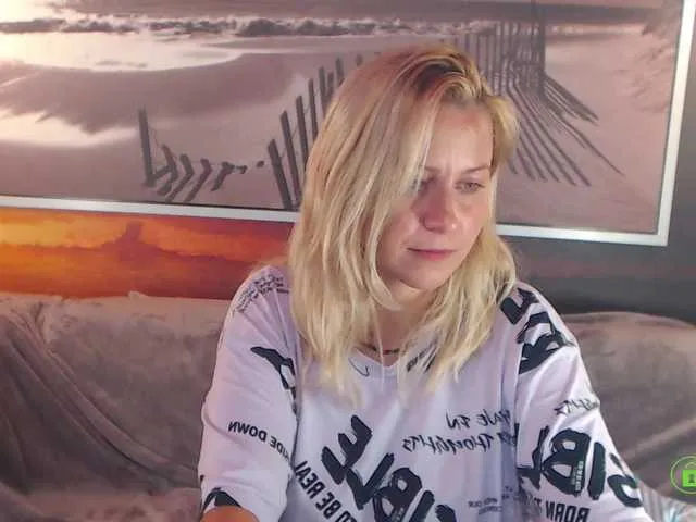 Live sex webcam photo for BigBoobsARRI #289976666