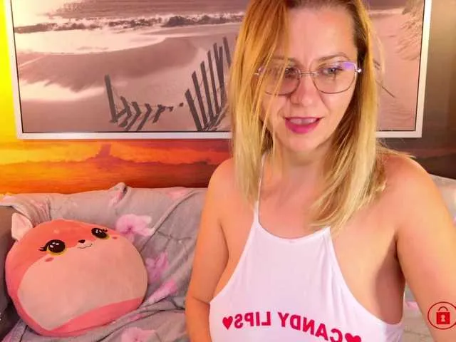 Live sex webcam photo for BigBoobsARRI #292326895