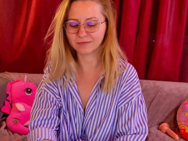 Live sex webcam photo for BigBoobsARRI #292379647