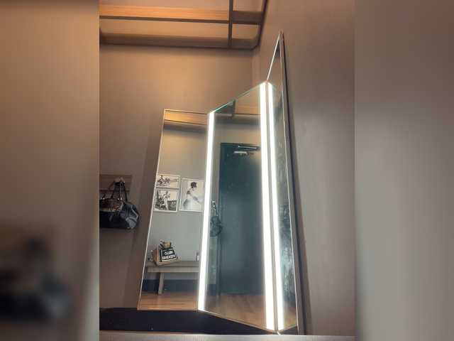 Live sex webcam photo for BigBoootyBK #274130681