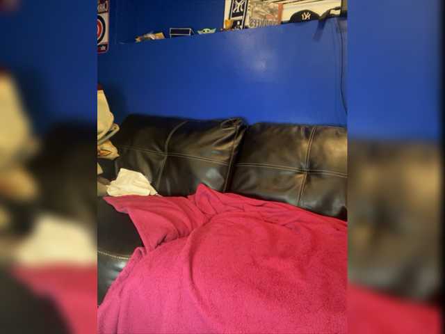 Live sex webcam photo for BigBoootyBK #275681689