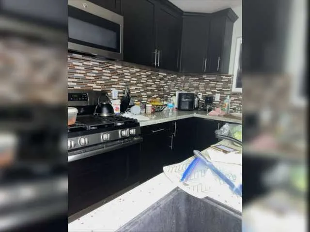 Live sex webcam photo for BigBoootyBK #276079102