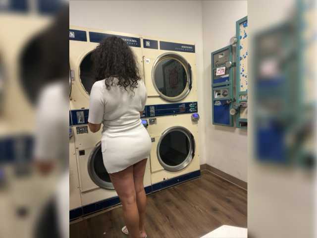 Live sex webcam photo for BigBoootyBK #278025211