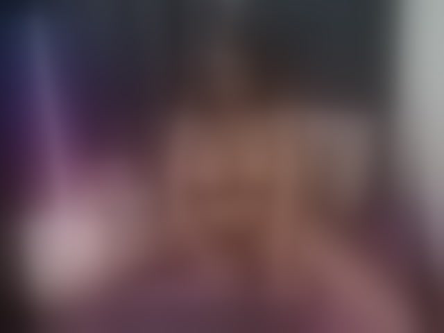 Live sex webcam photo for BigBootyVixen #294197415