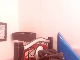 Live sex webcam photo for BigBustyBlack #128637304