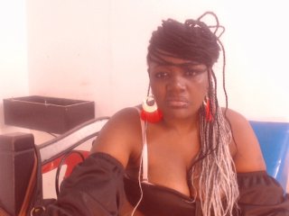 Live sex webcam photo for BigBustyBlack #131412222