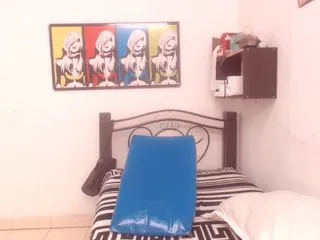 Live sex webcam photo for BigBustyBlack #205123913