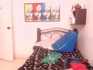 Live sex webcam photo for BigBustyBlack #206177822
