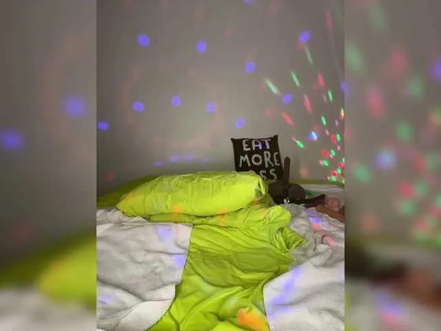 Live sex webcam photo for BigButtSarena #289648395