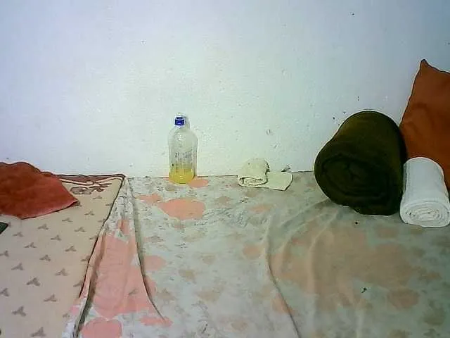 Live sex webcam photo for BigClitQueen #273087944