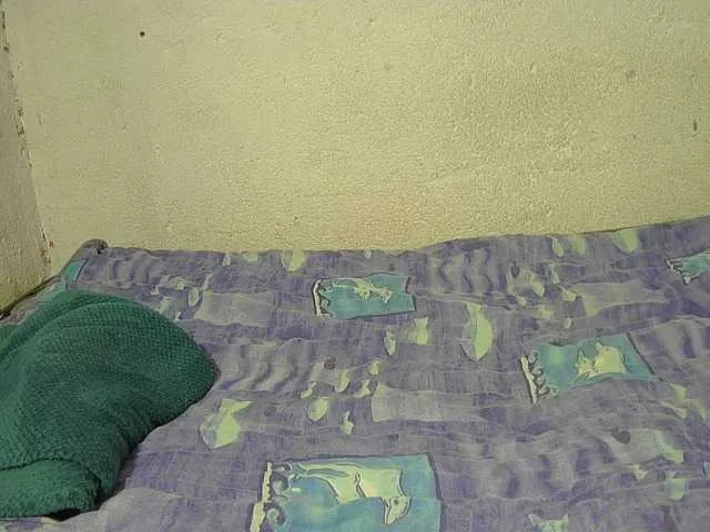 Live sex webcam photo for BigClitQueen #273473164