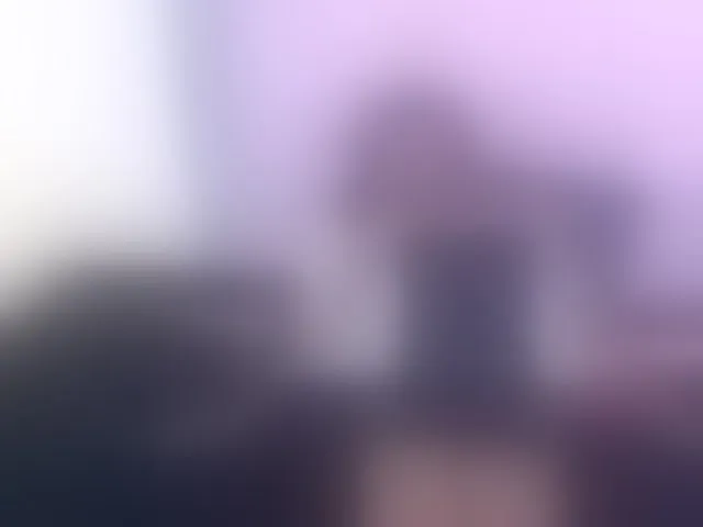Live sex webcam photo for BigClitSlimTea22 #294171333