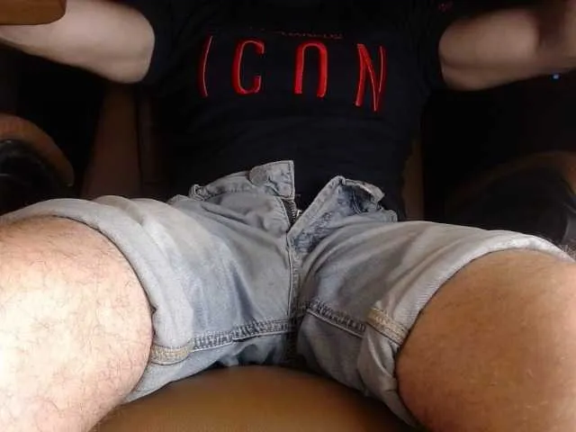 Live sex webcam photo for BigDick1387 #276893893