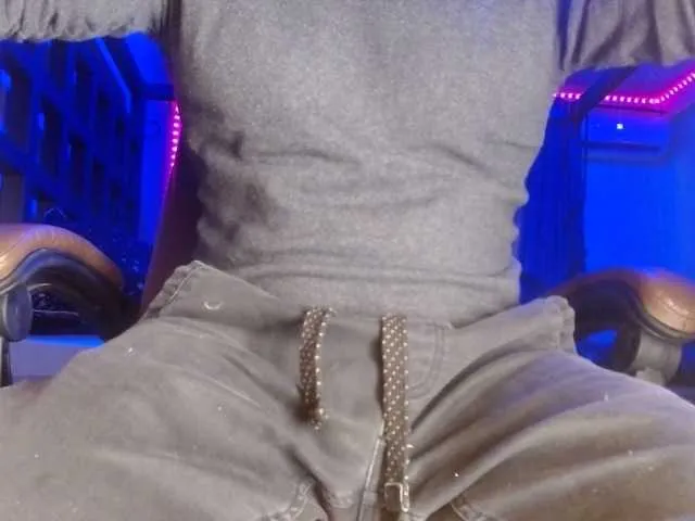 Live sex webcam photo for BigDick1387 #277082681