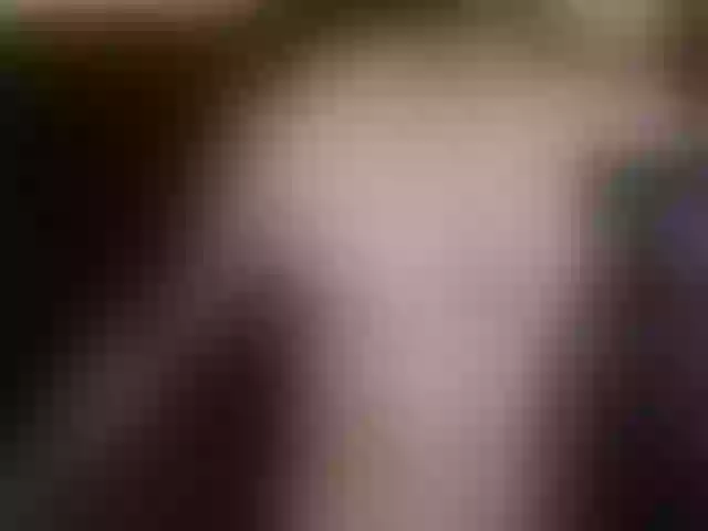 Live sex webcam photo for BigEnergy82 #292275570