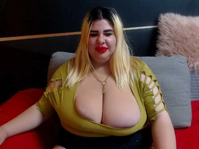 Live sex webcam photo for BigHornyBoobs #276361142