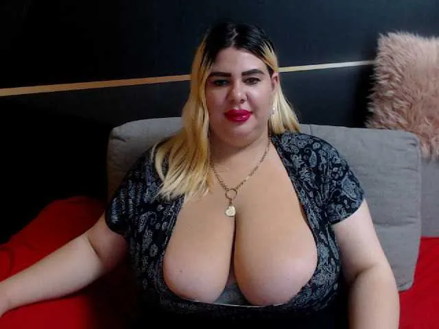 Live sex webcam photo for BigHornyBoobs #276578746