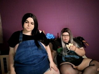 Live sex webcam photo for BigLesbians #235242591