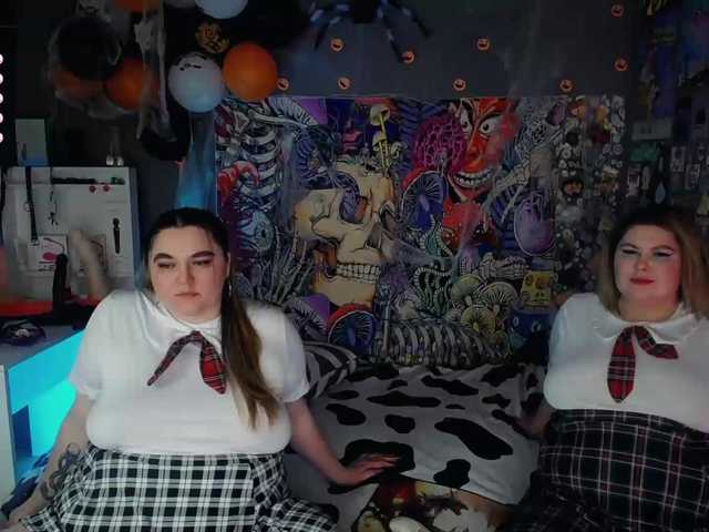 Live sex webcam photo for BigLesbians #276539846