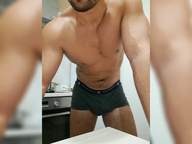 Live sex webcam photo for BigMen992 #276206666