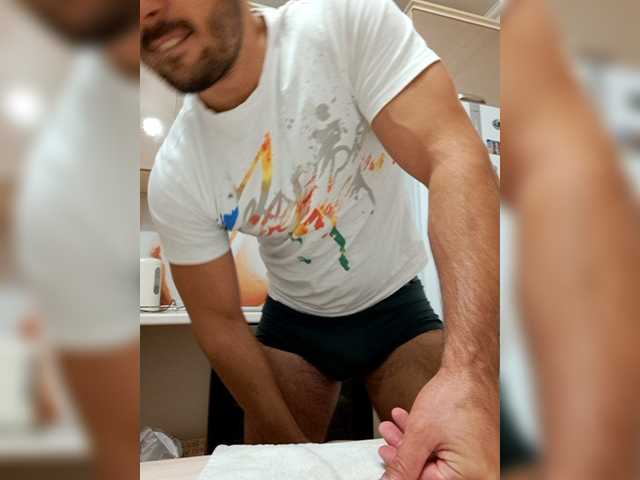 Live sex webcam photo for BigMen992 #276236375