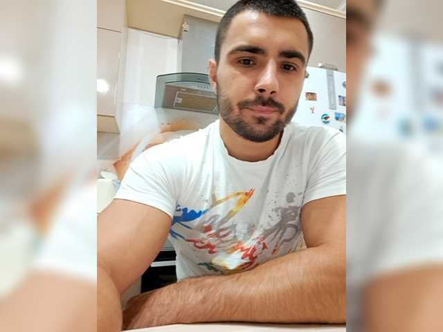 Live sex webcam photo for BigMen992 #276241945