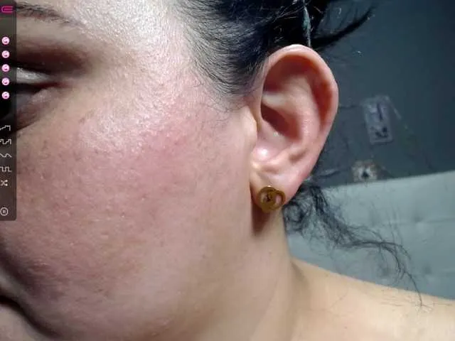 Live sex webcam photo for BigMomsex #271902109