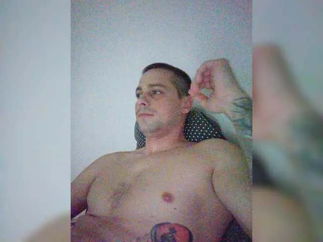 Live sex webcam photo for Bigbolt18a #276874326