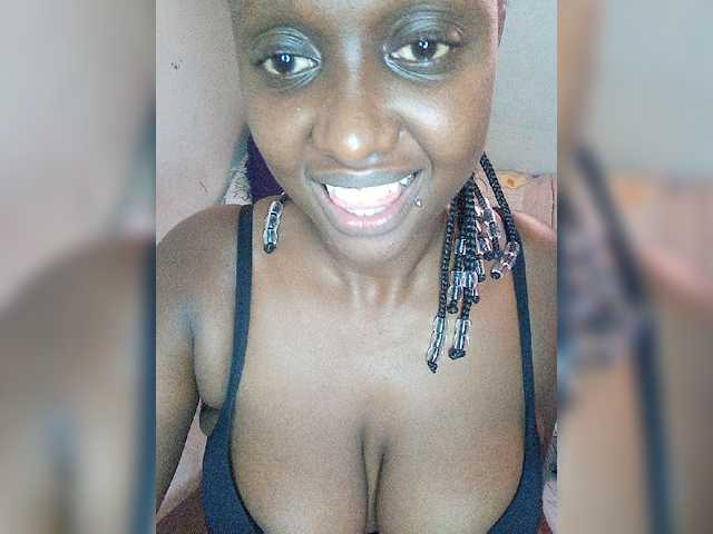 Live sex webcam photo for Bigbooooies #277091145