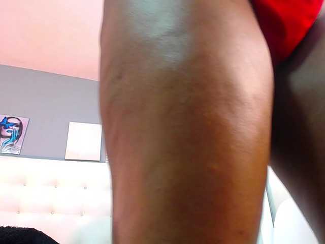 Live sex webcam photo for Bigbootymia #280115465