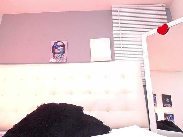 Live sex webcam photo for Bigbootymia #289489942