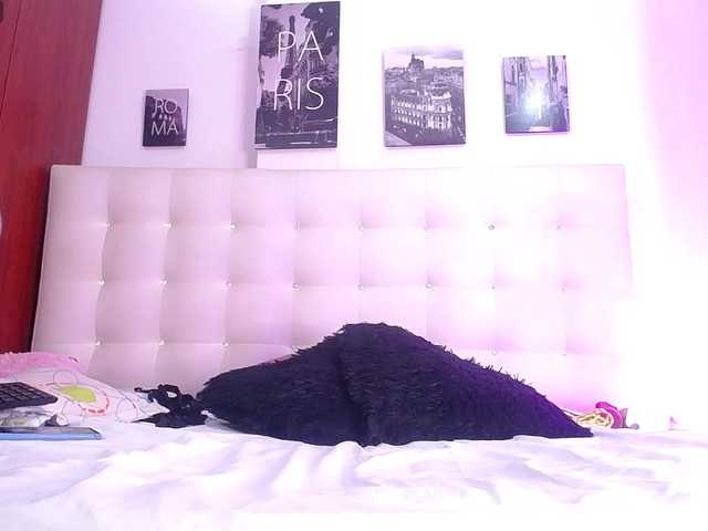 Live sex webcam photo for Bigbootymia #290699629