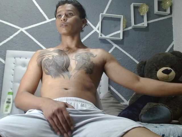 Live sex webcam photo for Bigcocoa- #276735374