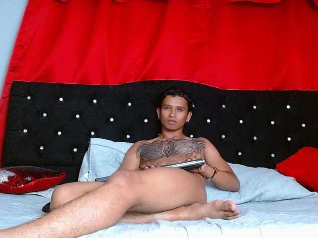 Live sex webcam photo for Bigcocoa- #276870898