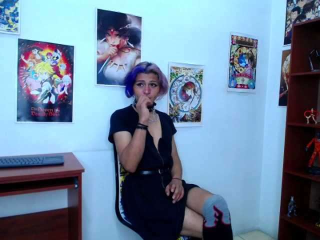 Live sex webcam photo for Biggle33 #273643810