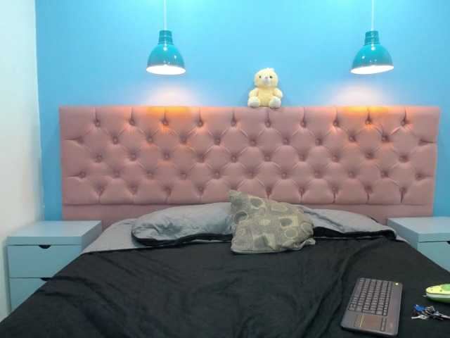 Live sex webcam photo for Biggle33 #274491608