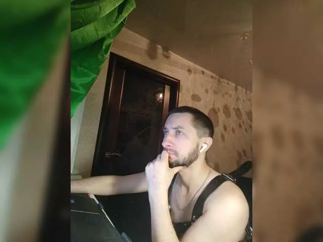 Live sex webcam photo for BiggyFatCock #290421258
