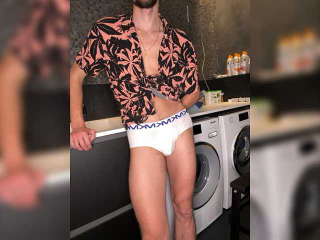 Live sex webcam photo for Bigleg22 #276736195