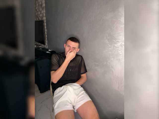 Live sex webcam photo for Bigleg22 #276916176