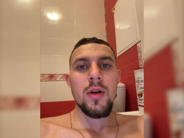 Live sex webcam photo for Bigleg22 #277040434