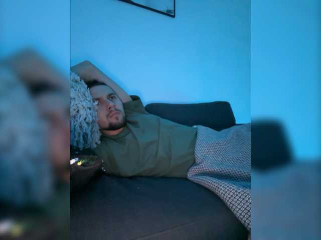 Live sex webcam photo for Bigleg22 #277067354