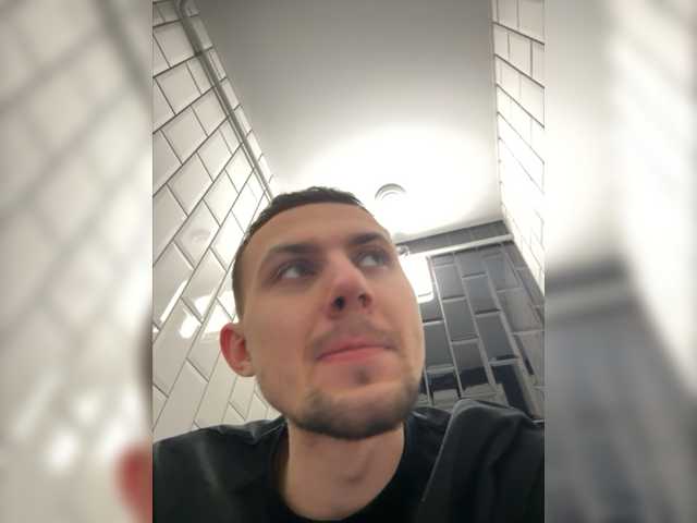 Live sex webcam photo for Bigleg22 #277165347