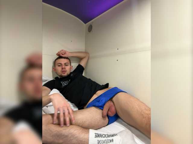 Live sex webcam photo for Bigleg22 #277172679