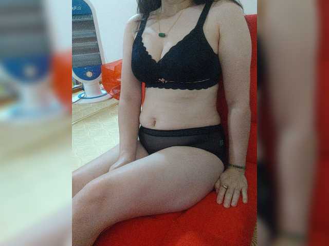 Live sex webcam photo for Bigpusy18 #277059122