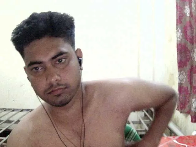 Live sex webcam photo for Bikrom1999 #293529399